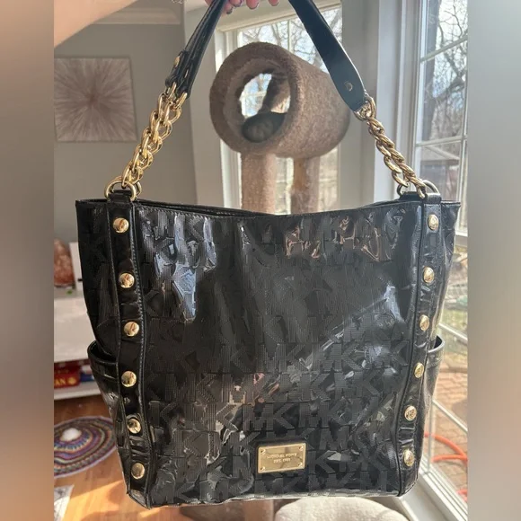 Michael Kors Delancy Studded Black Patent Logo Shoulder Bag Purse - Picture 1 of 6